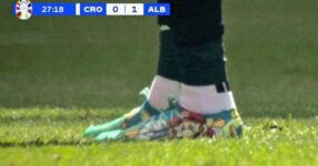 นักฟุตบอลชาวแอลเบเนียใส่รองเท้า Mario และ Lugi ที่ออกแบบเองในศึกฟุตบอลยูโร 2024