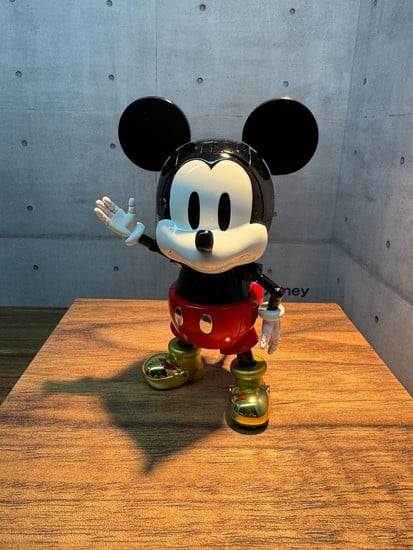 Gundam Designer Creates Robot-Transforming Mickey Mouse-01