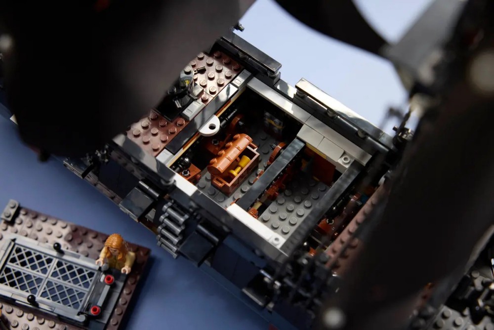LEGO ปล่อย Black Pearl เรือโจรสลัดในตำนานที่กลับมาโลดแล่นอีกครั้ง 7 LEGO ปล่อย Black Pearl เรือโจรสลัดในตำนานที่กลับมาโลดแล่นอีกครั้ง