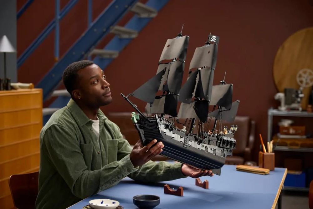 LEGO ปล่อย Black Pearl เรือโจรสลัดในตำนานที่กลับมาโลดแล่นอีกครั้ง 2 LEGO ปล่อย Black Pearl เรือโจรสลัดในตำนานที่กลับมาโลดแล่นอีกครั้ง