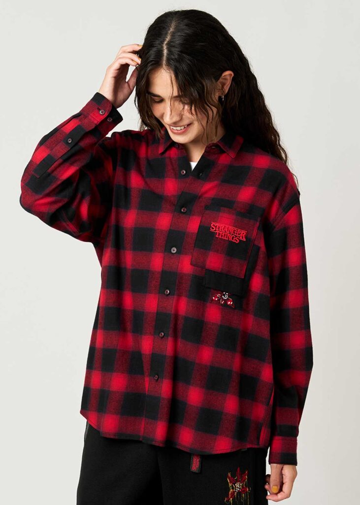 เตรียมต้อนรับการฉายส่งท้ายซีซั่นด้วยเสื้อผ้าคอลเลคชั่นใหม่ Stranger Things 11 Stranger Things