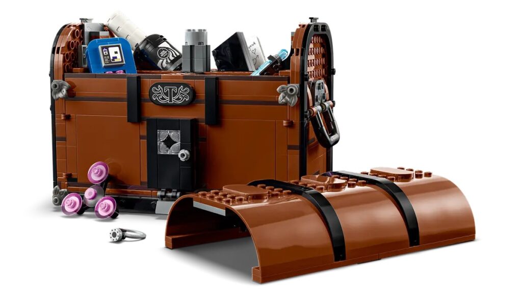 LEGO Thing’s Apartment ห้องลับของ “มือเพื่อนรัก” จาก Wednesday
