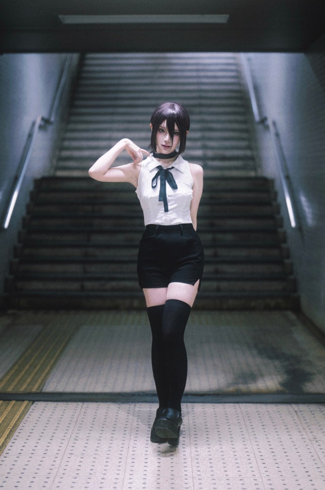 คอสเพลเยอร์หน้าใหม่สวมชุด Reze ปลุกกระแส Chainsaw Man อีกครั้ง!