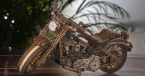 โมเดลไม้มอเตอร์ไซค์จำลอง Cruiser V-Twin เตรียมวางจำหน่ายปลายเดือนพฤศจิกายน 2025