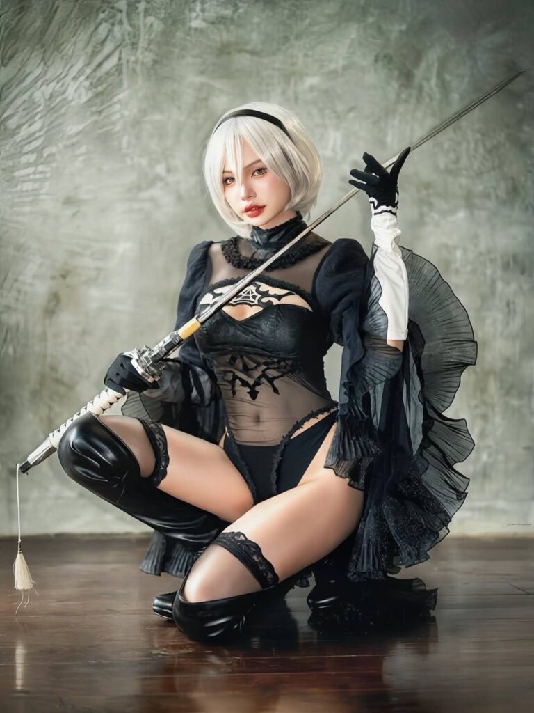 NoNieR กับโนเกียในชุดคอสเพลย์ 2B จาก NieR: Automata