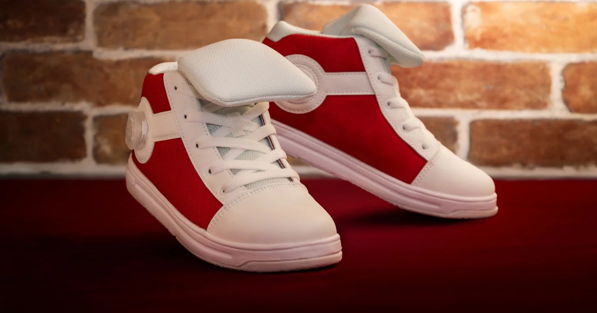 เพื่อเฉลิมฉลองครบรอบ 30 ปีอนิเมะ Detective Conan รองเท้าเพิ่มพลังเตะกลับมาวางจำหน่ายอีกครั้ง!