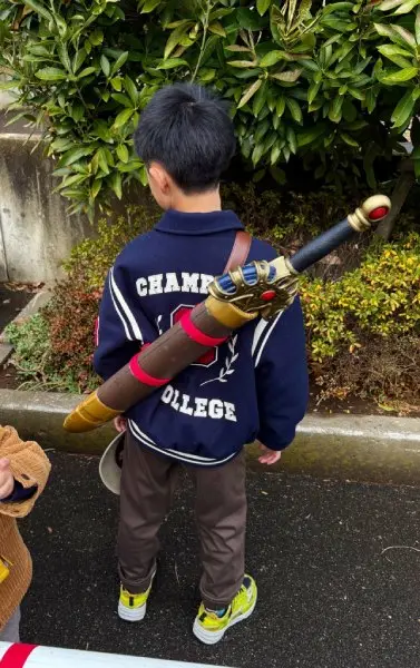 คุณอาของเด็กป.2 ทำดาบ Dragon Quest เนียนจนเหมือนของจริง