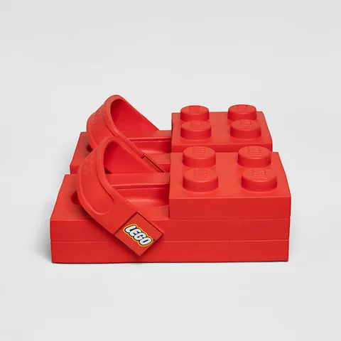 มาเป็น Block Crocs เปิดตัวรองเท้าสำหรับคนรักสนุก LEGO Brick Clog 3 LEGO