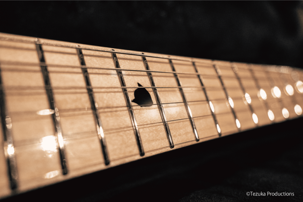 งานคัสตอมที่ดีงาม กีตาร์ที่ออกแบบเป็นทรงตัวละครในอนิเมะสุดคลาสสิคอย่าง Astro Boy 6 Astro Boy