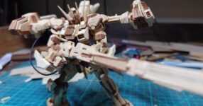 งานเนี๊ยบอีกแล้ว! ชาวญี่ปุ่นต่อ Gundam ด้วยวัสดุจากไม้
