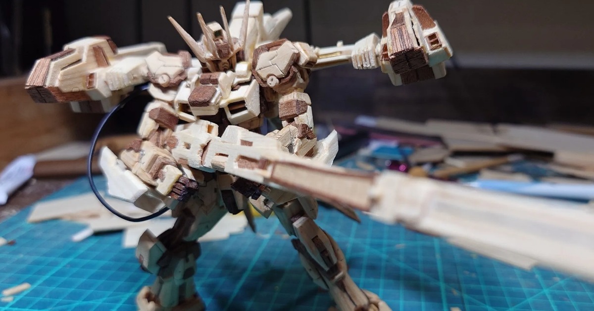 งานเนี๊ยบอีกแล้ว! ชาวญี่ปุ่นต่อ Gundam ด้วยวัสดุจากไม้