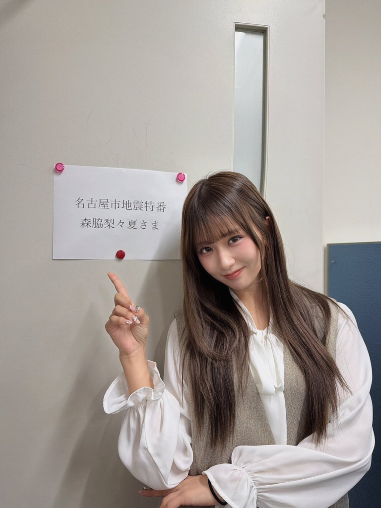 Eiichiro Oda โชว์โหมดแฟนบอย ส่งของขวัญและภาพวาดลายเซ็นให้วงไอดอล