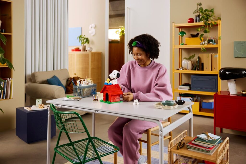 LEGO เปิดตัว Snoopy’s Doghouse ฉลอง 75 ปี Peanuts เซ็ตสะสมที่แฟนสนูปี้ไม่ควรพลาด 11 LEGO เปิดตัว Snoopy’s Doghouse ฉลอง 75 ปี Peanuts เซ็ตสะสมที่แฟนสนูปี้ไม่ควรพลาด