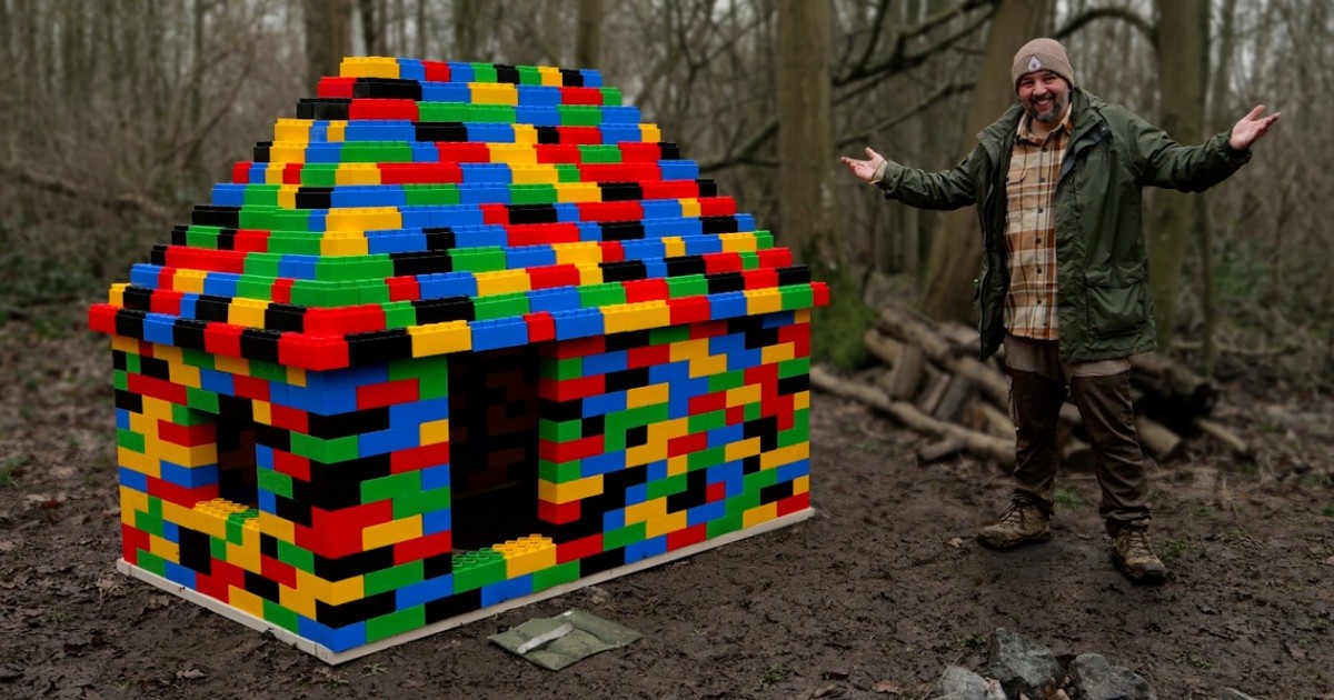 ชาวอังกฤษสร้างกระท่อมกลางป่าด้วยตัวต่อ LEGO