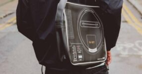 กระเป๋าสะพาย Mega Drive Redux ความคลาสสิคที่เกมเมอร์คู่ควร
