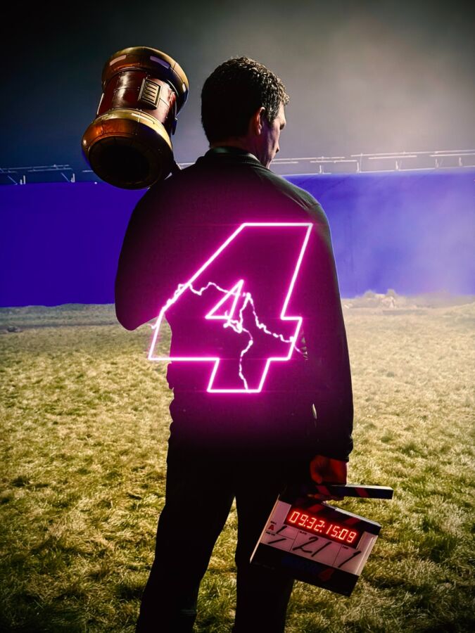 Sonic the Hedgehog 4 เผยภาพค้อนของ Amy Rose เป็นทีเซอร์แรก 2 Sonic the Hedgehog