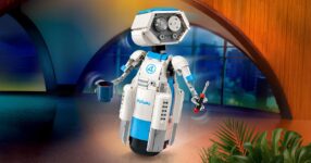 LEGO เปิดตัว H.E.R.B.I.E. เจ้าหุ่นจอมขโมยซีน! จาก Fantastic Four