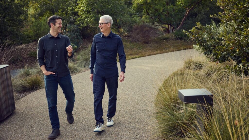 Apple John Ternus Tim Cook