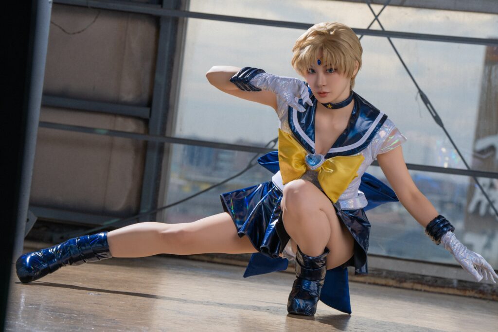 เป๊ะได้อีก! สาวชาวญี่ปุ่นแปลงโฉมเป็น Sailor Uranus จากซีรีส์ Sailor Moon S