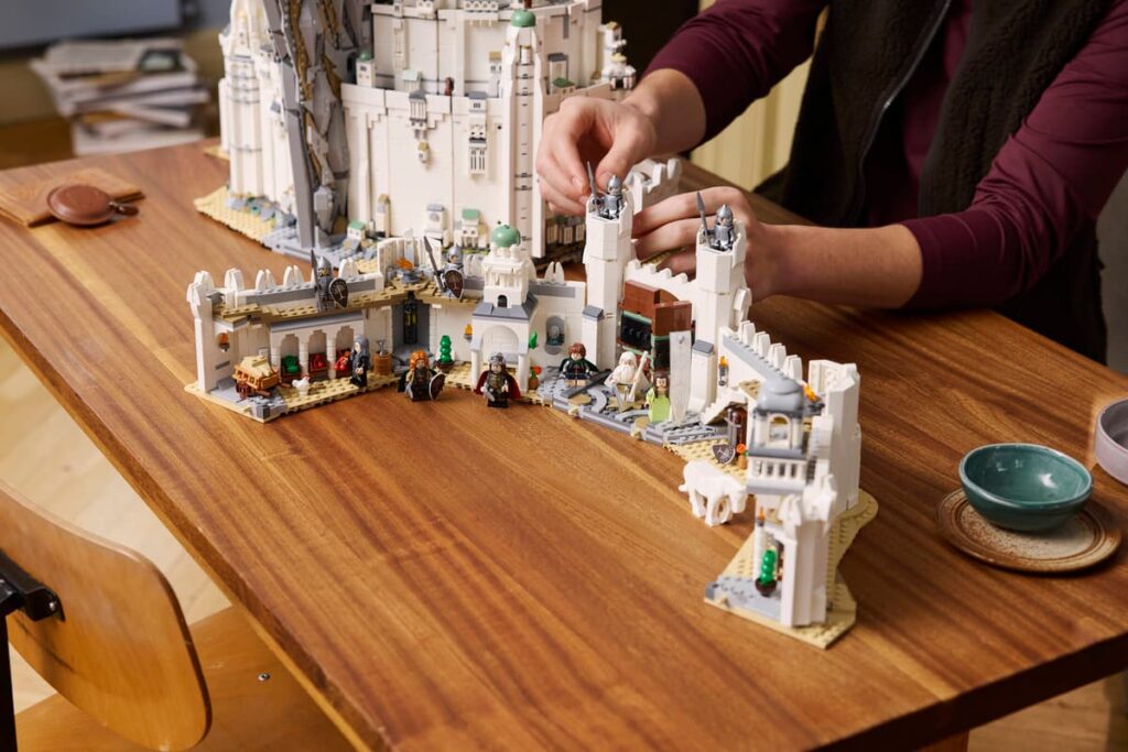 LEGO เปิดตัว "นครสีขาวแห่ง Gondor" จาก The Lord of the Rings ใหญ่สุดเท่าที่เคยมีมา!!