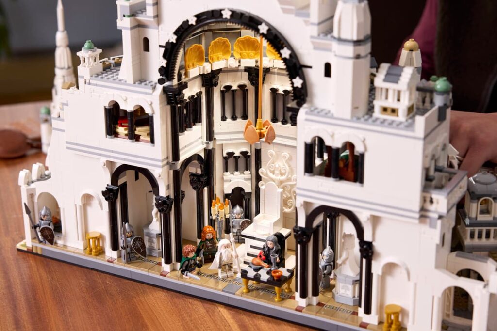LEGO เปิดตัว "นครสีขาวแห่ง Gondor" จาก The Lord of the Rings ใหญ่สุดเท่าที่เคยมีมา!!
