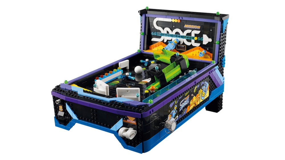LEGO เปิดตัวตู้พินบอลเล่นได้จริงในธีม Classic Space 10 LEGO เปิดตัวตู้พินบอลเล่นได้จริงในธีม Classic Space