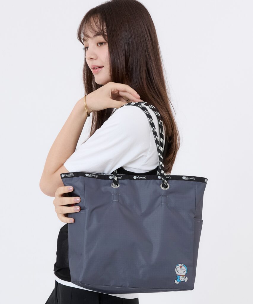 กระเป๋าธีม Doraemon สุดชิคจากแบรนด์ LeSportsac 31 Doraemon