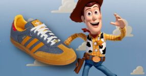 รองเท้ารุ่นพิเศษ Adidas Pixar Toy Story Samba OG