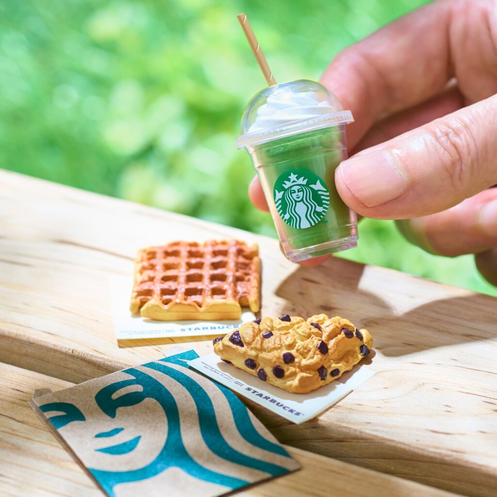 Starbucks ประเทศญี่ปุ่นส่งของสะสมชิ้นใหม่กับชั้นวางสินค้าขนาดจิ๋ว 2 Starbucks