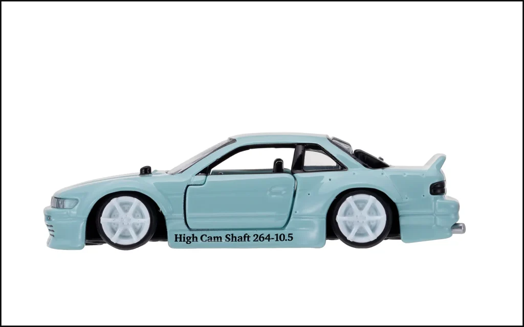 TOMICA
