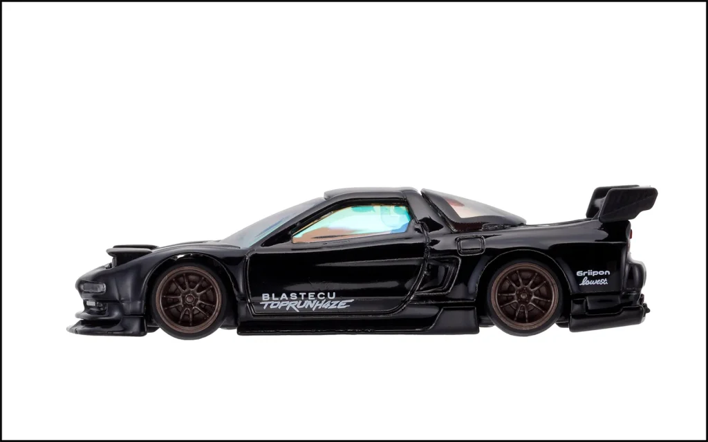 TOMICA
