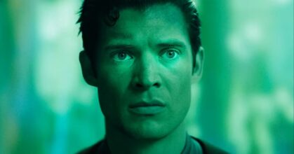 Lanterns เผยพลัง Hal Jordan เทียบชั้น Superman