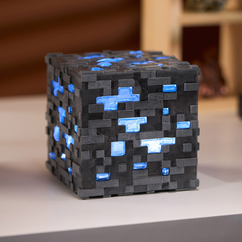 3 ไอเทมน่าสะสมกับ Minecraft Real Life Replica 4 Minecraft