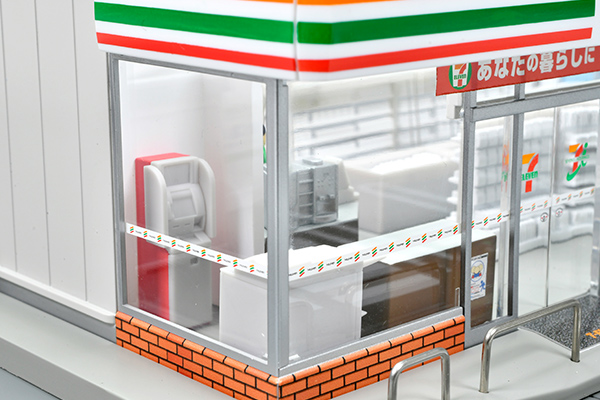 TOMICA