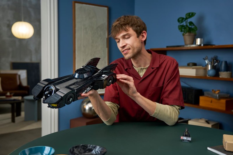 LEGO เปิดตัว Batmobile พร้อมลูกเล่นสุดเจ๋งแปลงร่างเป็น Batmissile ได้!! 2 Batmobile