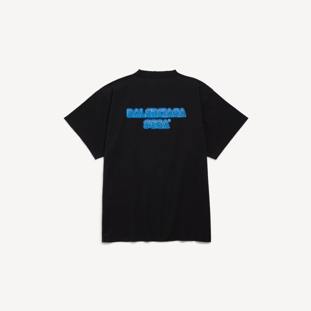 เครื่องแต่งกายคอลเลคชั่นพิเศษ Balenciaga x SEGA 9 Balenciaga