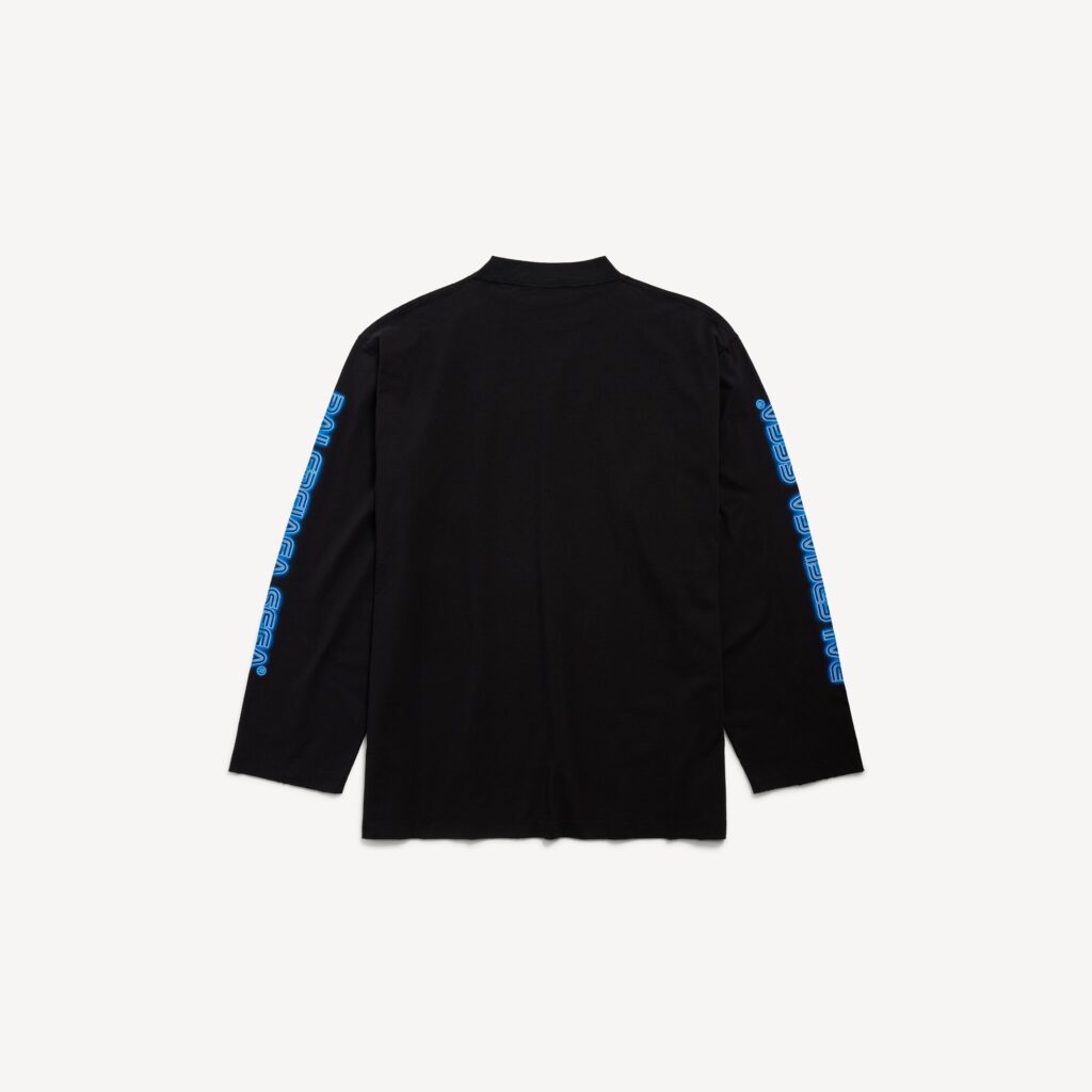 เครื่องแต่งกายคอลเลคชั่นพิเศษ Balenciaga x SEGA 13 Balenciaga