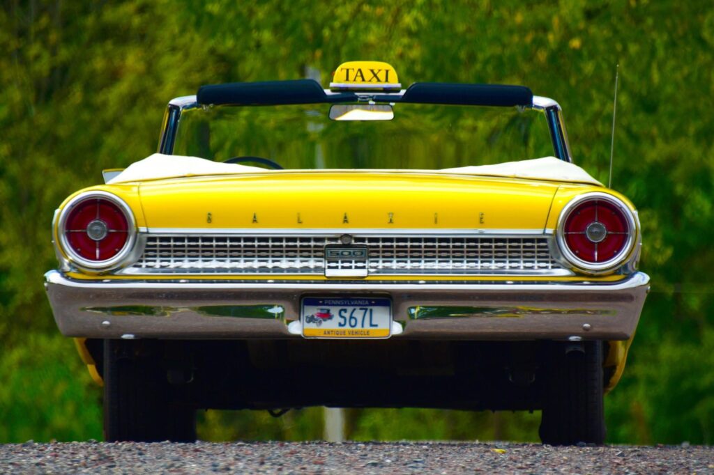 คลาสสิค! รถจากเกม Crazy taxi ในชีวิตจริง 6 Crazy taxi