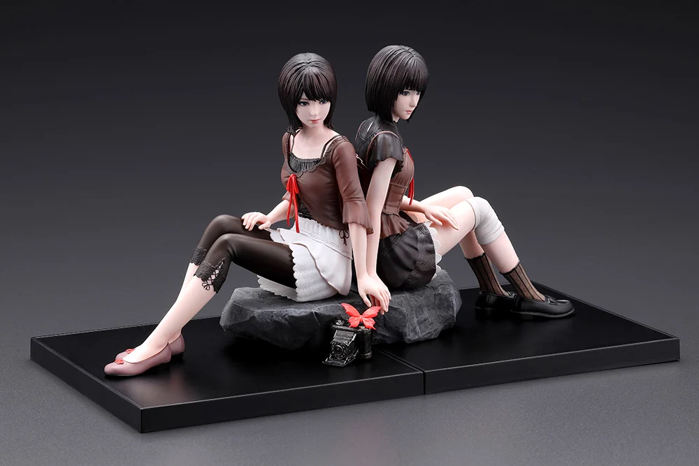 ฟิกเกอร์ Mio และ Mayu จาก FATAL FRAME II: Crimson Butterfly REMAKE 2 FATAL FRAME II
