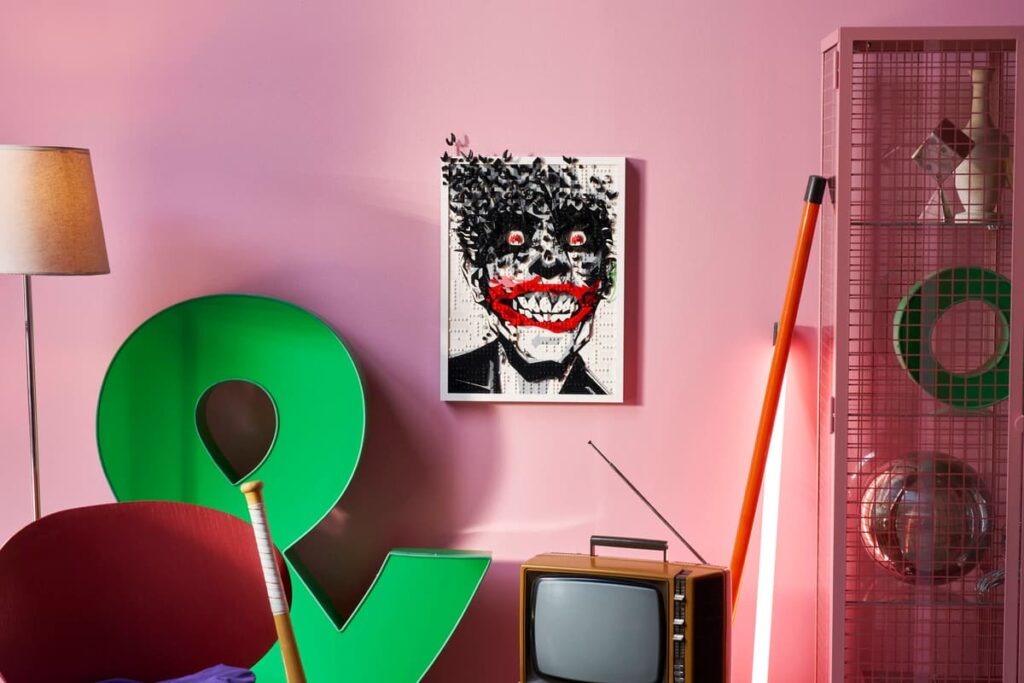 HA HA HA ยิ้มหลอนขึ้นผนัง! LEGO จับหน้าปก The Joker มาต่อบริค 2 HA HA HA ยิ้มหลอนขึ้นผนัง! LEGO จับหน้าปก The Joker มาต่อบริค