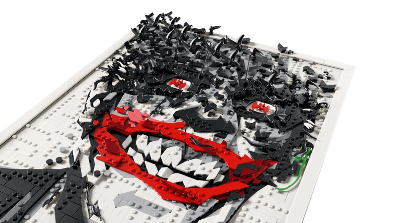 HA HA HA ยิ้มหลอนขึ้นผนัง! LEGO จับหน้าปก The Joker มาต่อบริค 4 HA HA HA ยิ้มหลอนขึ้นผนัง! LEGO จับหน้าปก The Joker มาต่อบริค