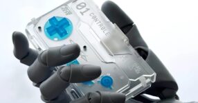 แหวกแนวสไตล์เกมเมอร์กับ Controller Business Card Case